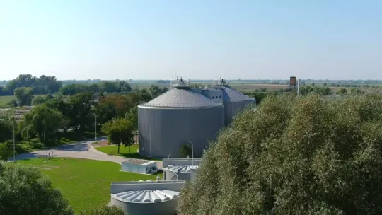 Elbląg się zmienia: Spektakularne zdjęcia z drona nowej Oczyszczalni Ścieków w Elblągu!