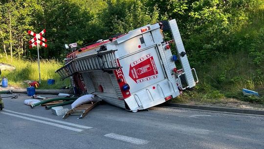 Mieli wypadek, zbierają na nowy samochód pożarniczy