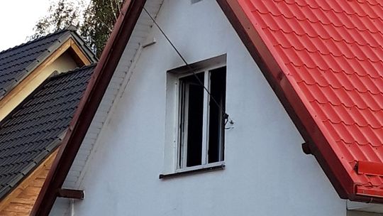 W Kiezmarku paliło się poddasze domu jednorodzinnego
