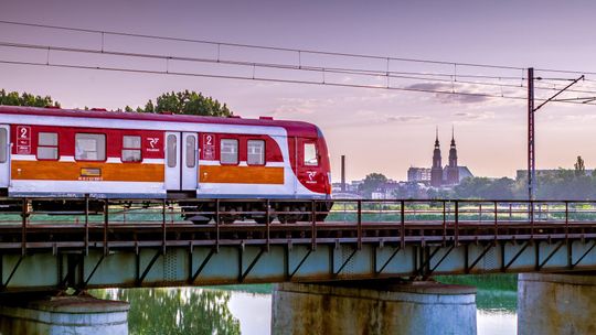 Zarząd dogadał się ze związkowcami. Nie będzie strajku na kolei