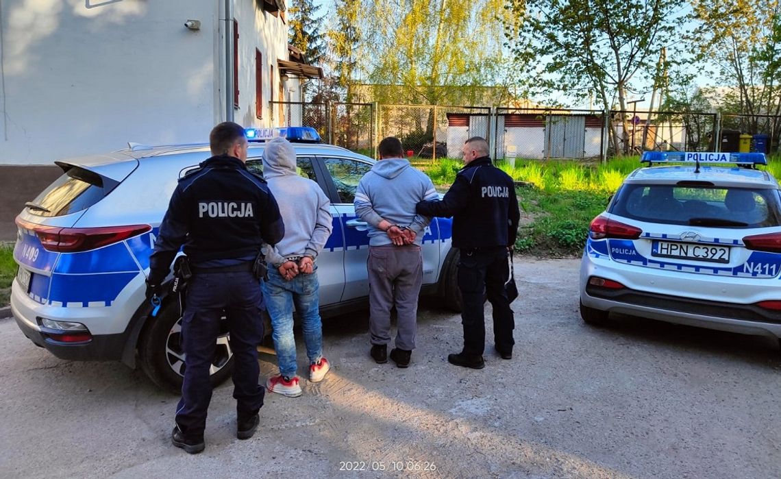 Chcieli, żeby kupił im alkohol. Zatrzymała ich policja