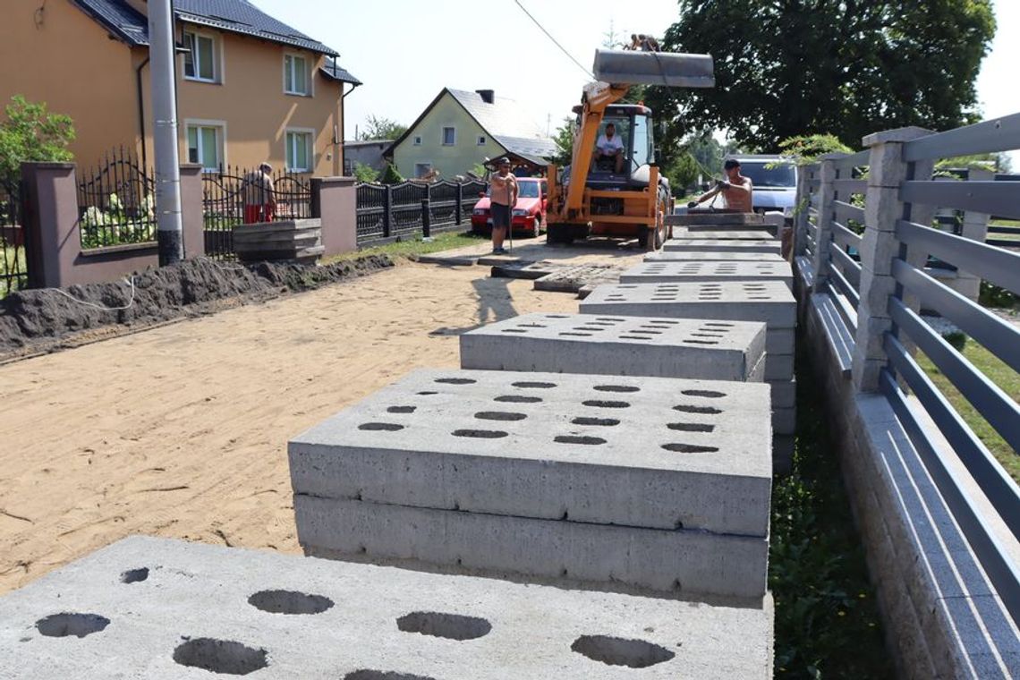 Gmina Trąbki Wielkie rozbudowuje drogi gminne