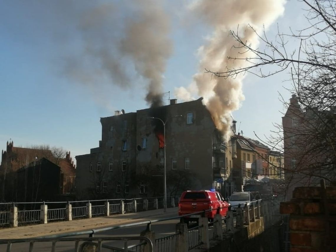 Tragiczny pożar kamienicy w Starogardzie Gdańskim. Zginęło troje dzieci