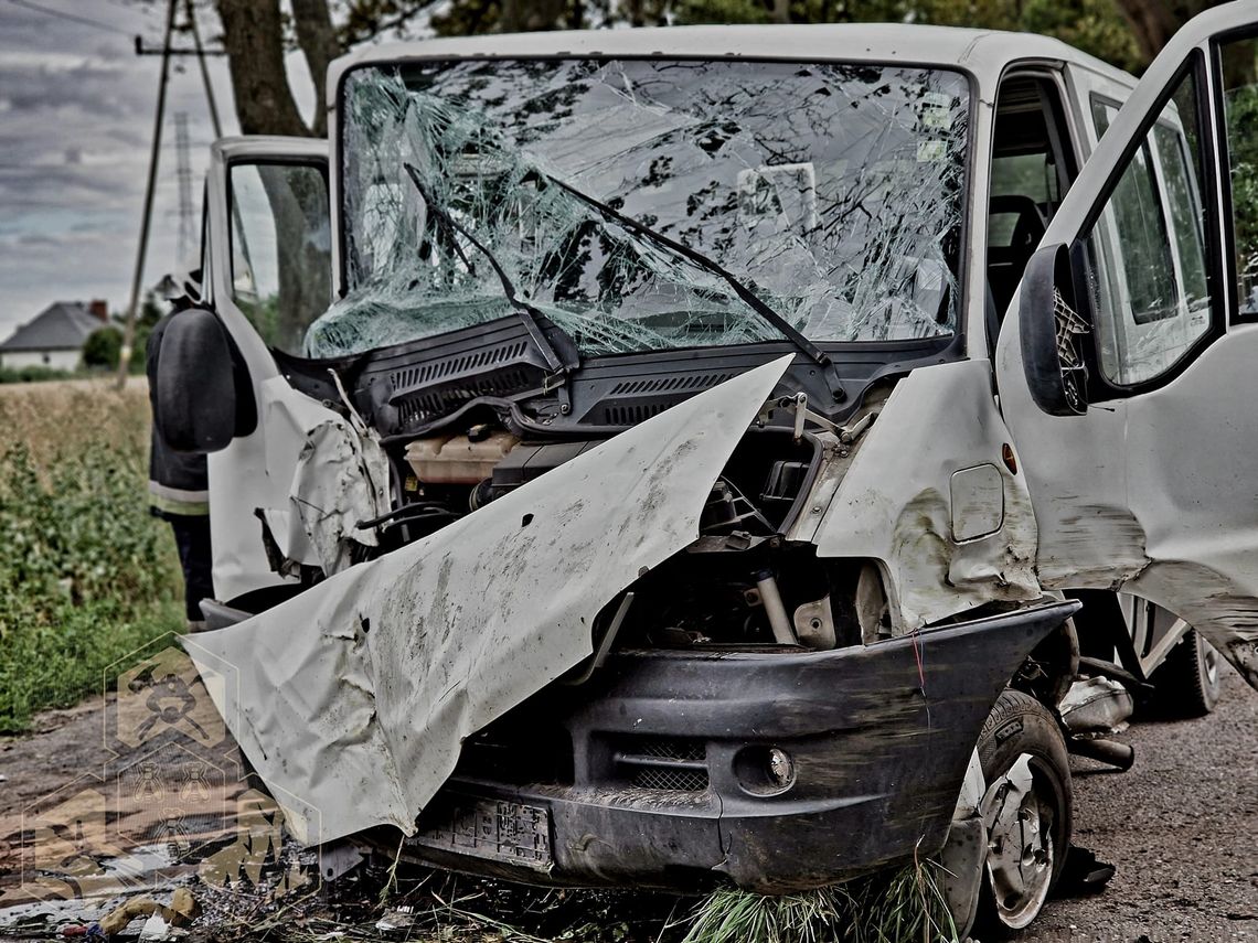 Wypadek w Koźlinach. Jedna osoba poszkodowana